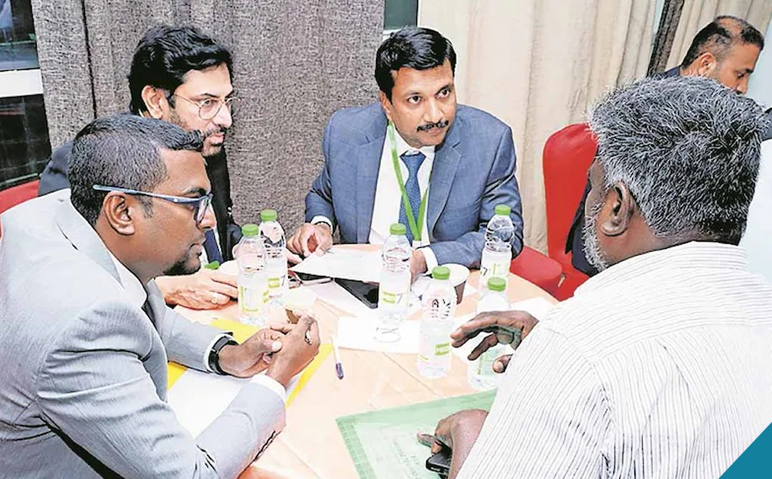 Helped expatriates Free legal aid fair