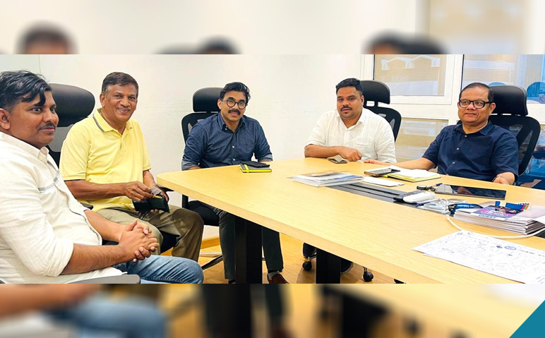 എഴുത്തുകാരന്‍-പിഎ-മെഹബൂബ്-അബുദാബി-ഗള്‍ഫ്-ചന്ദ്രിക-ഓഫീസ്-സന്ദര്‍ശിച്ചു